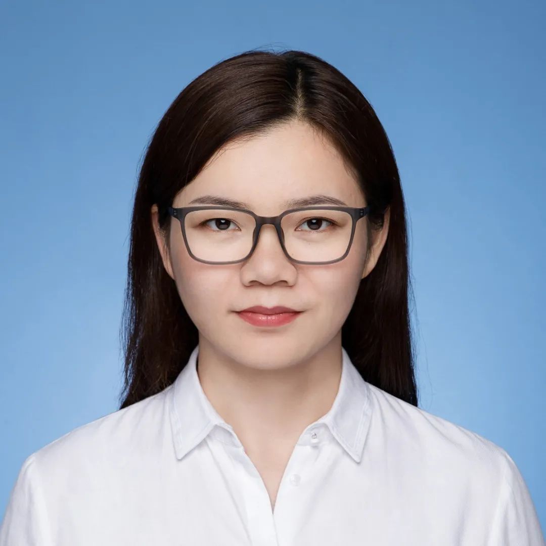 嚴婷.jpg